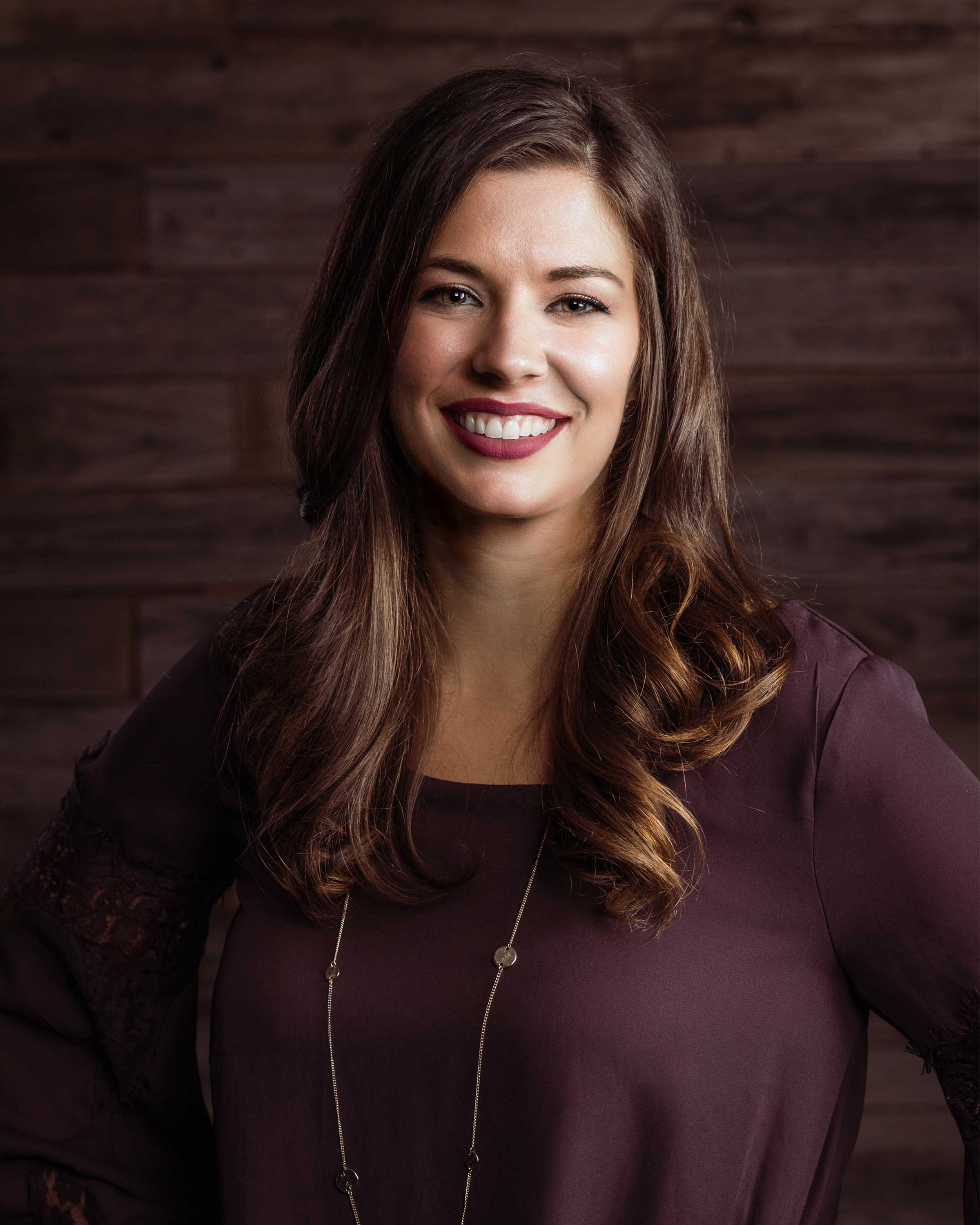 Modern business portrait for LinkedIn featuring a professional in a polished and confident pose. Ideal for executives, entrepreneurs, job seekers, and business professionals looking to enhance their online presence with a high-quality LinkedIn profile photo.